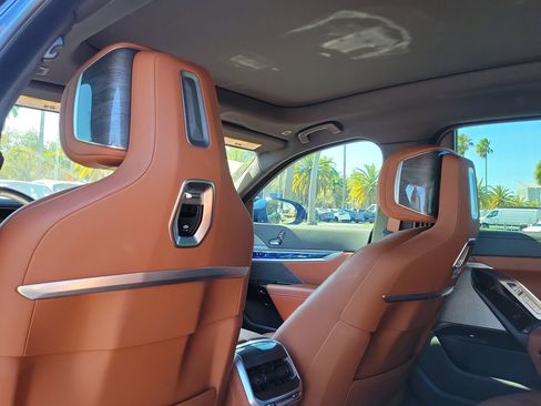 Used 2024 BMW 760i xDrive 760i xDrive image 13