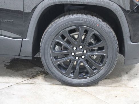 Used 2023 GMC Acadia SLT w/ Elevation Edition image 56