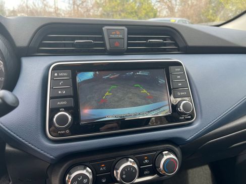 Used 2025 Nissan Versa SV image 21