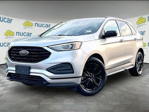 Used 2022 Ford Edge SE w/ Black Appearance Package AWD/4WD image 3