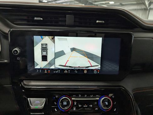 Used 2025 GMC Sierra 1500 AT4 w/ AT4 Premium Package image 27