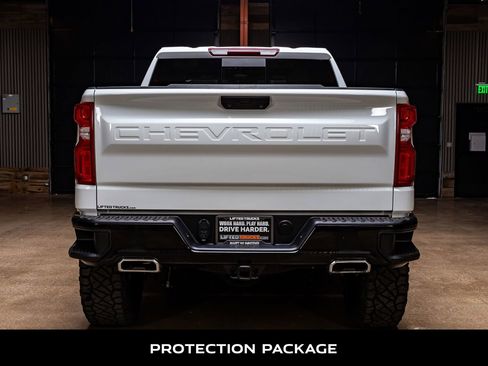 Used 2024 Chevrolet Silverado 1500 LT Trail Boss w/ Convenience Package II image 8