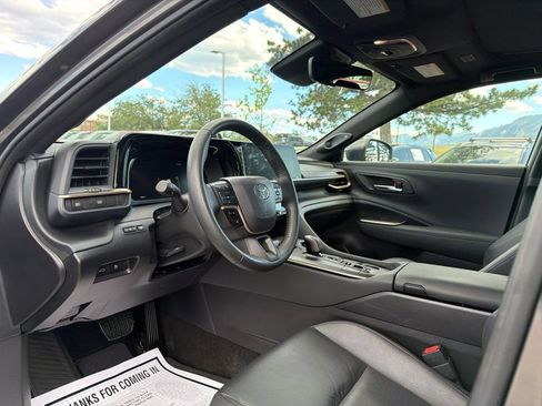 Used 2023 Toyota Crown w/ Carpet Mat Package (TMS) AWD/4WD image 23