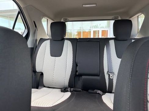 Used 2014 Chevrolet Equinox LS FWD image 15