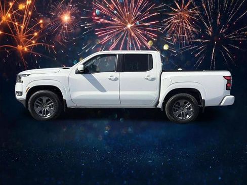 Certified 2025 Nissan Frontier SV w/ SV Convenience Package RWD image 2