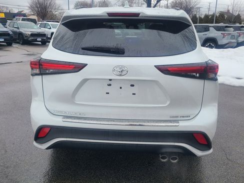 Used 2024 Toyota Highlander XSE image 5