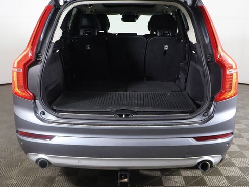 Used 2018 Volvo XC90 T5 Momentum w/ Convenience Package image 18