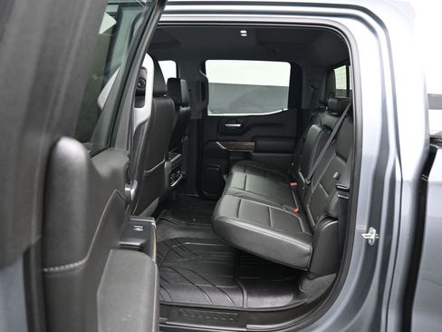 Used 2019 Chevrolet Silverado 1500 RST image 34