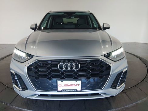 Used 2024 Audi Q5 2.0T Premium w/ Convenience Package image 3