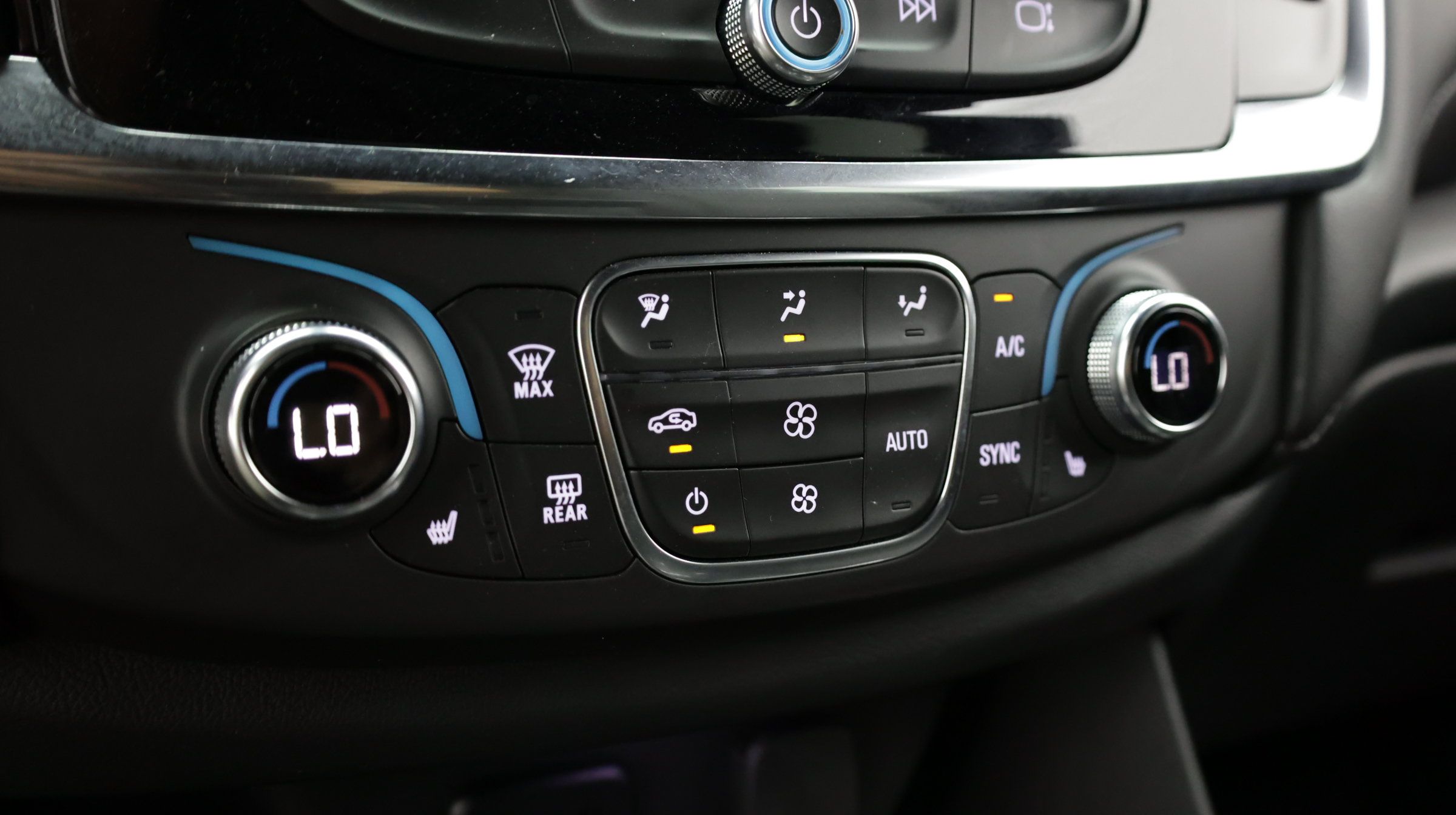 Used 2023 Chevrolet Traverse LT FWD image 22
