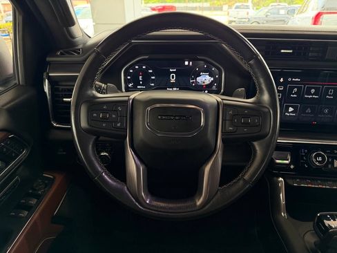 Used 2023 GMC Sierra 1500 Denali Ultimate AWD/4WD image 19