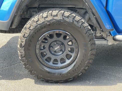Used 2022 Jeep Gladiator Sport AWD/4WD image 49