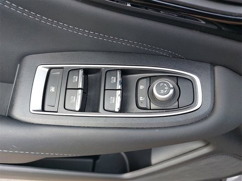 Used 2023 Subaru Outback Limited image 24