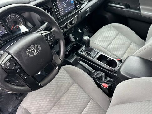Used 2022 Toyota Tacoma SR image 10