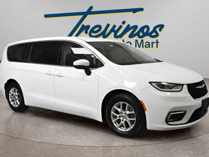 Used 2023 Chrysler Pacifica Touring-L
