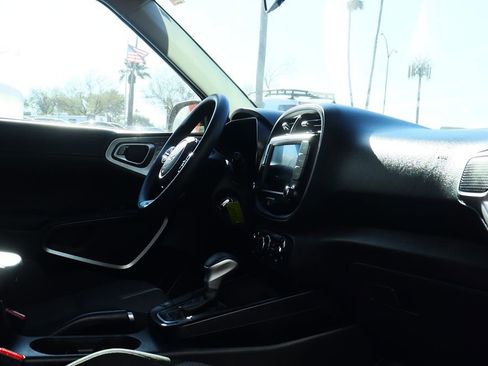 Used 2024 Kia Soul LX w/ Option Group 015 image 34