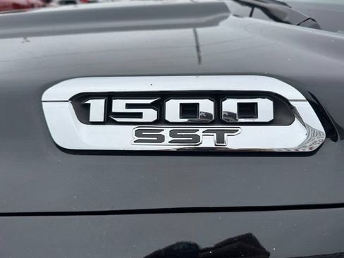 Used 2025 RAM 1500 Big Horn AWD/4WD image 7
