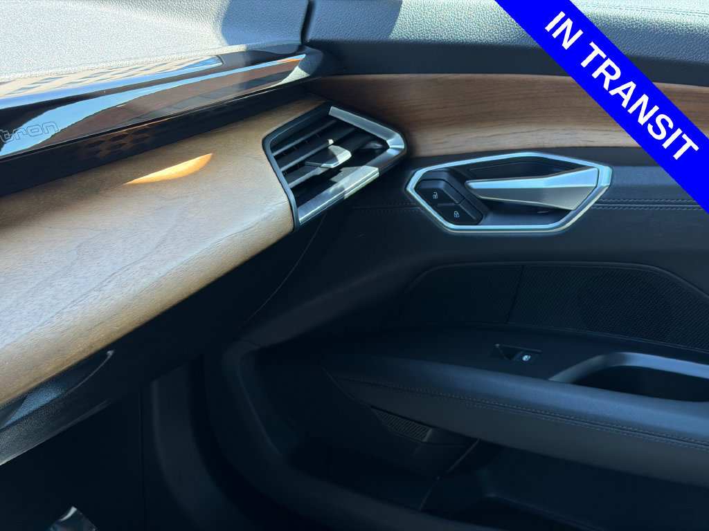 Used 2022 Audi e-tron GT Premium Plus AWD/4WD image 37