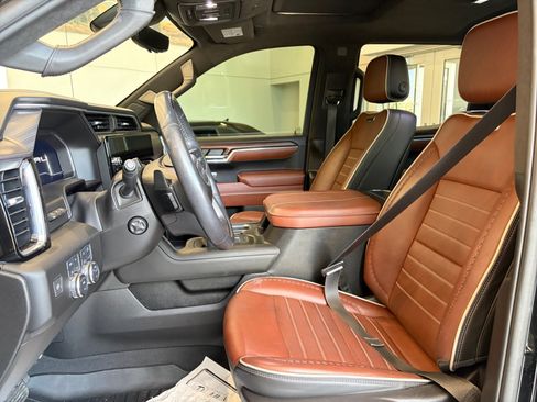 Used 2024 GMC Sierra 1500 Denali Ultimate AWD/4WD image 12