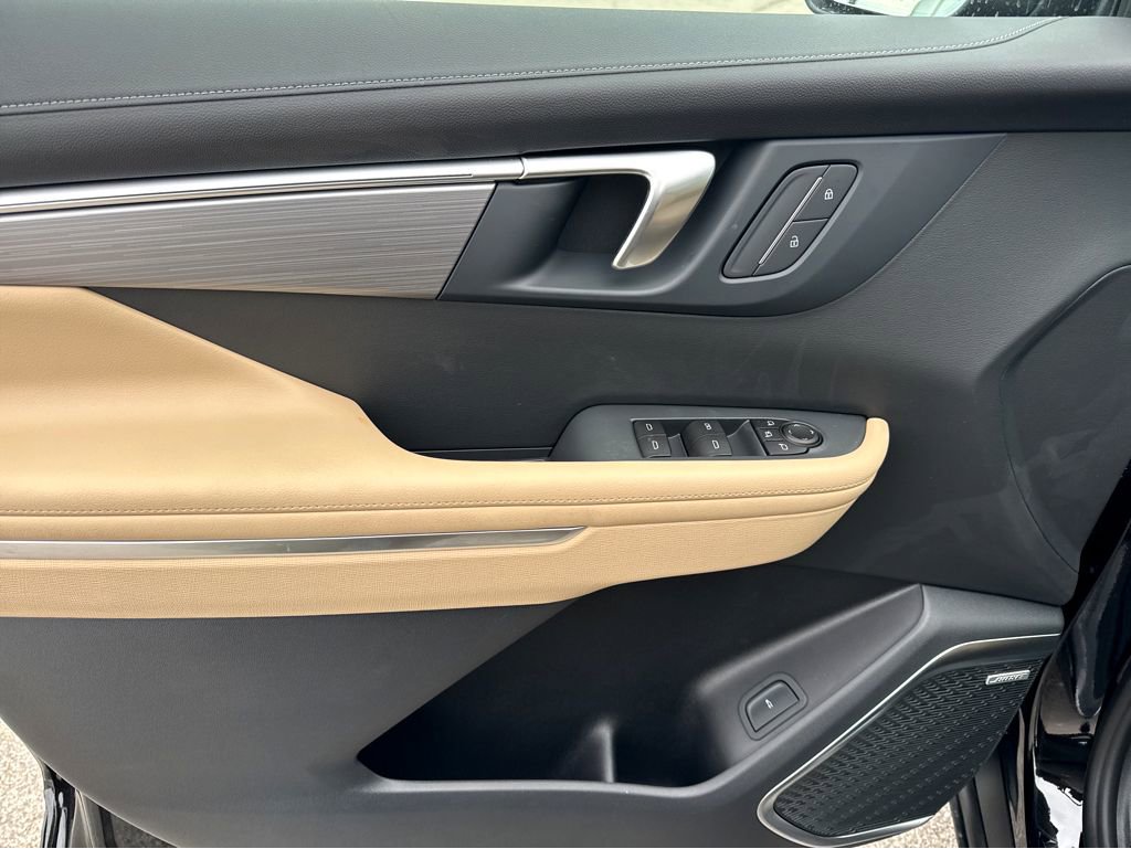 New 2026 Buick Enclave Preferred w/ LPO, Floor Liner Package AWD/4WD image 10