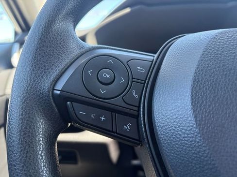 Certified 2025 Toyota RAV4 XLE FWD image 26