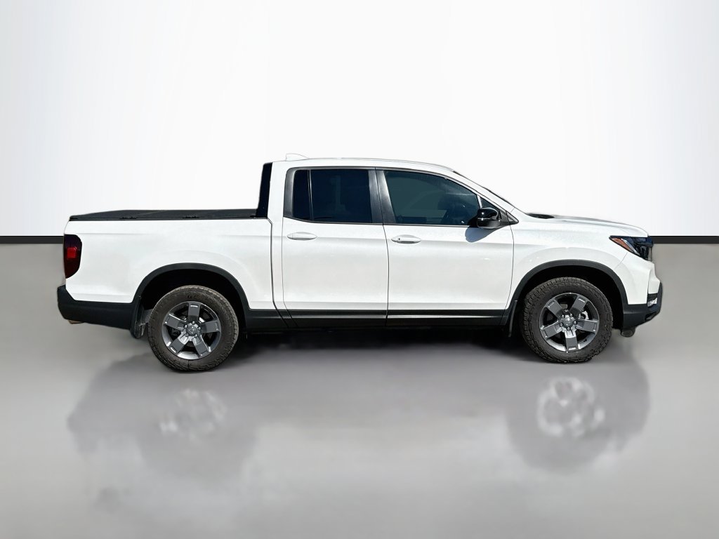 Used 2025 Honda Ridgeline TrailSport image 8