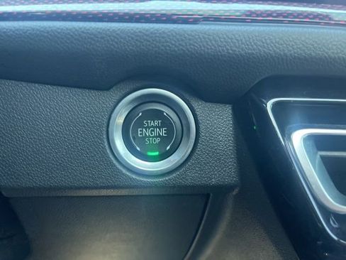 Used 2024 Chevrolet Traverse RS image 27