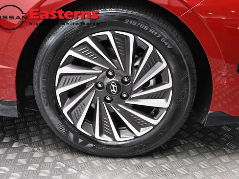 Used 2025 Hyundai Sonata SEL FWD image 31