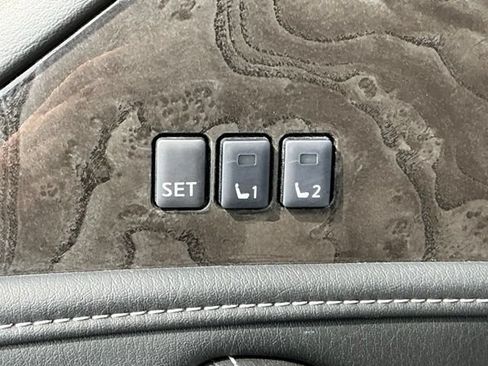 Used 2021 INFINITI QX80 Luxe w/ All-Season Package AWD/4WD image 11