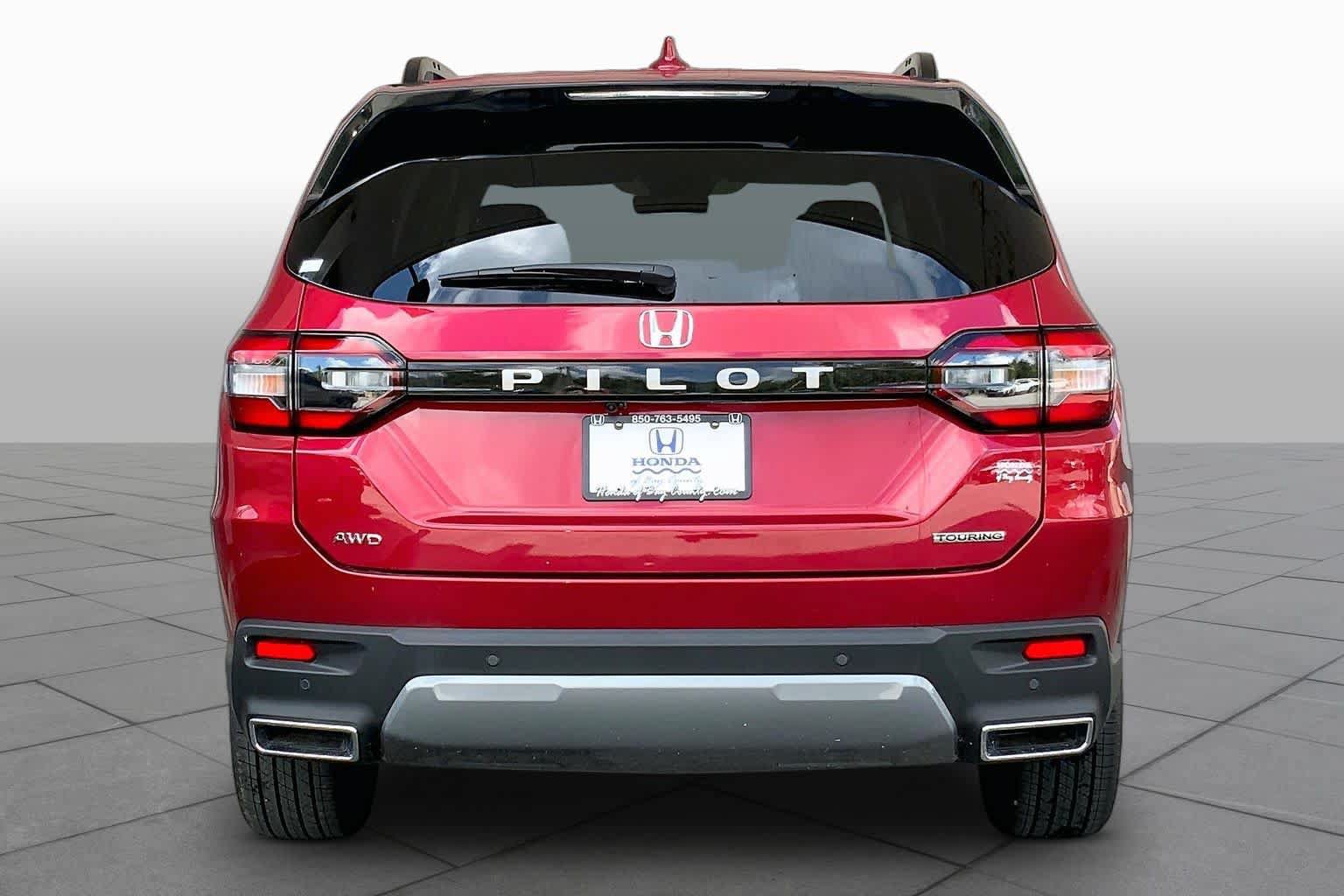 New 2026 Honda Pilot Touring image 4