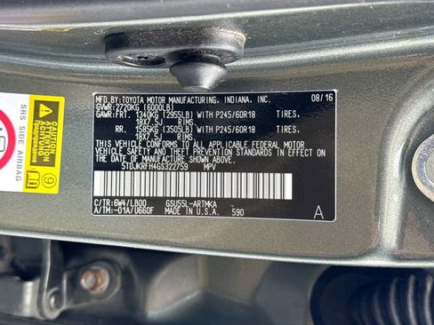 Used 2016 Toyota Highlander XLE AWD/4WD image 23