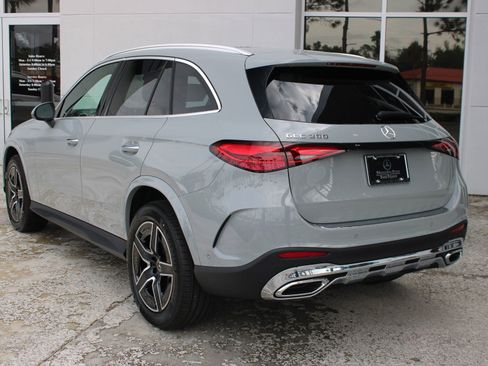 Used 2026 Mercedes-Benz GLC 300 image 3