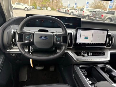 New 2026 Ford Expedition Max Platinum w/ Driver's Package AWD/4WD image 13