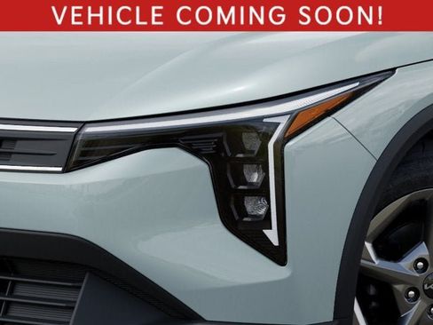 New 2026 Kia K4 FWD image 10