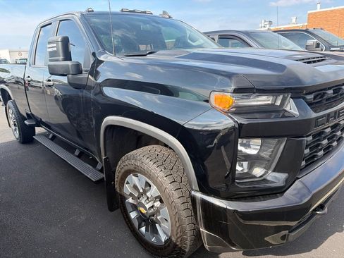 Used 2022 Chevrolet Silverado 2500 Custom w/ Custom Convenience Package AWD/4WD image 6