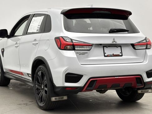 Used 2023 Mitsubishi Outlander Sport LE image 5