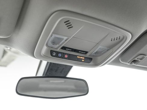 Used 2017 Chevrolet Malibu LT image 23