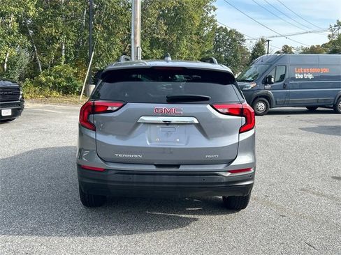 Used 2021 GMC Terrain SLE w/ Driver Convenience Package image 4