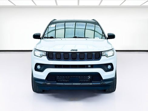 Used 2023 Jeep Compass Altitude image 2