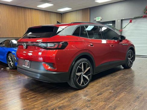 Used 2023 Volkswagen ID.4 Pro image 5