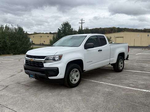 Used 2021 Chevrolet Colorado W/T w/ WT Convenience Package image 9