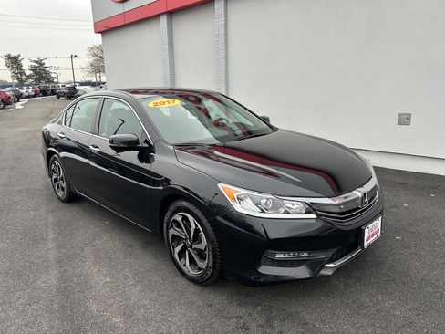 Used 2017 Honda Accord EX image 3