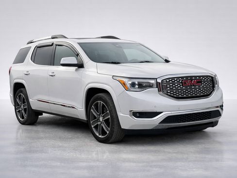 Used 2017 GMC Acadia Denali w/ Technology Package image 3