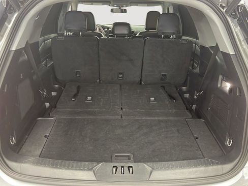 Used 2023 Ford Explorer Limited image 9