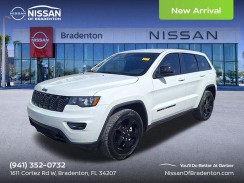 Used 2019 Jeep Grand Cherokee Laredo RWD image 1