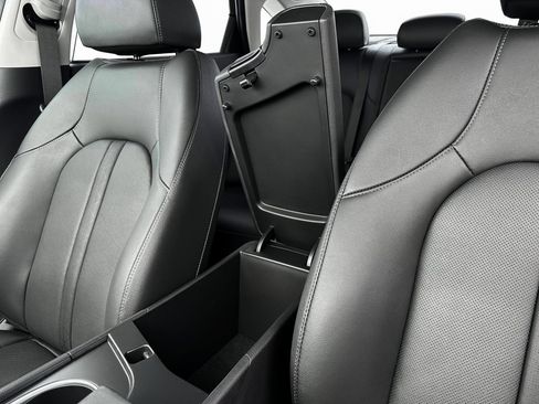 New 2025 Hyundai Sonata Limited image 18