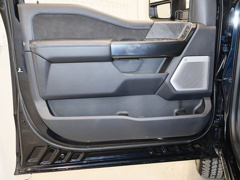 New 2025 Ford F350 Platinum w/ FX4 Off-Road Package image 10