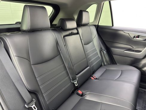 Used 2024 Toyota RAV4 XLE Premium image 38