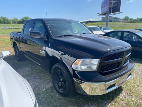 Used 2022 RAM 1500 Classic SLT w/ Trailer & Traction Group RWD image 1