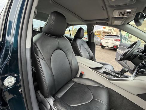 Used 2021 Toyota Camry SE image 24